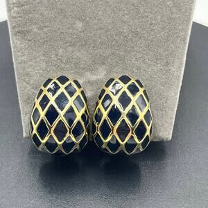 Erwin Pearl Vintage Black and Gold Basketweave Enamel Clip on Earrings‎